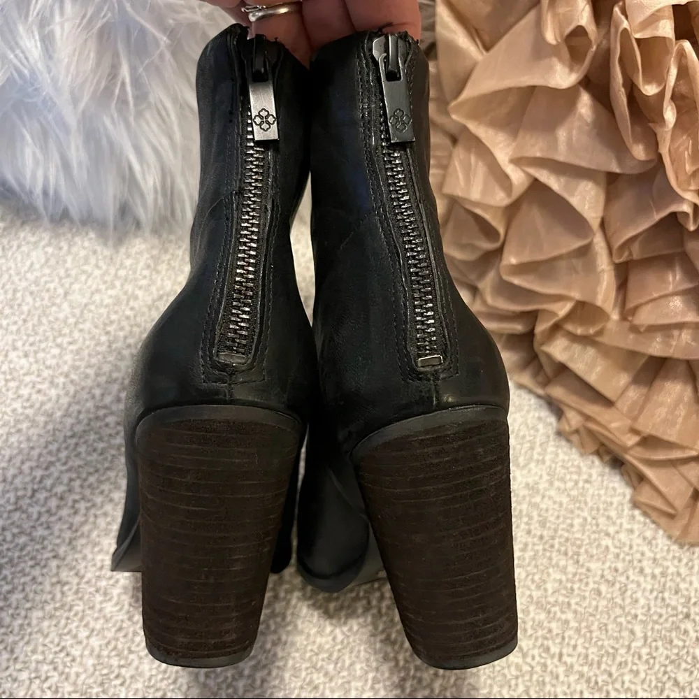 Arturo Chiang Hadley Black Leather Block Heel Back Zip Booties Sz 7
